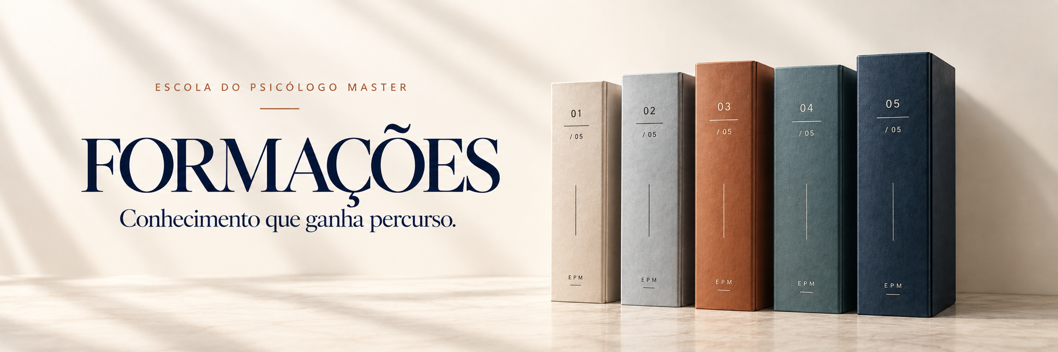 Formações EPM. Livros reunidos em uma coleção de estudo, com a frase Conhecimento que ganha percurso.